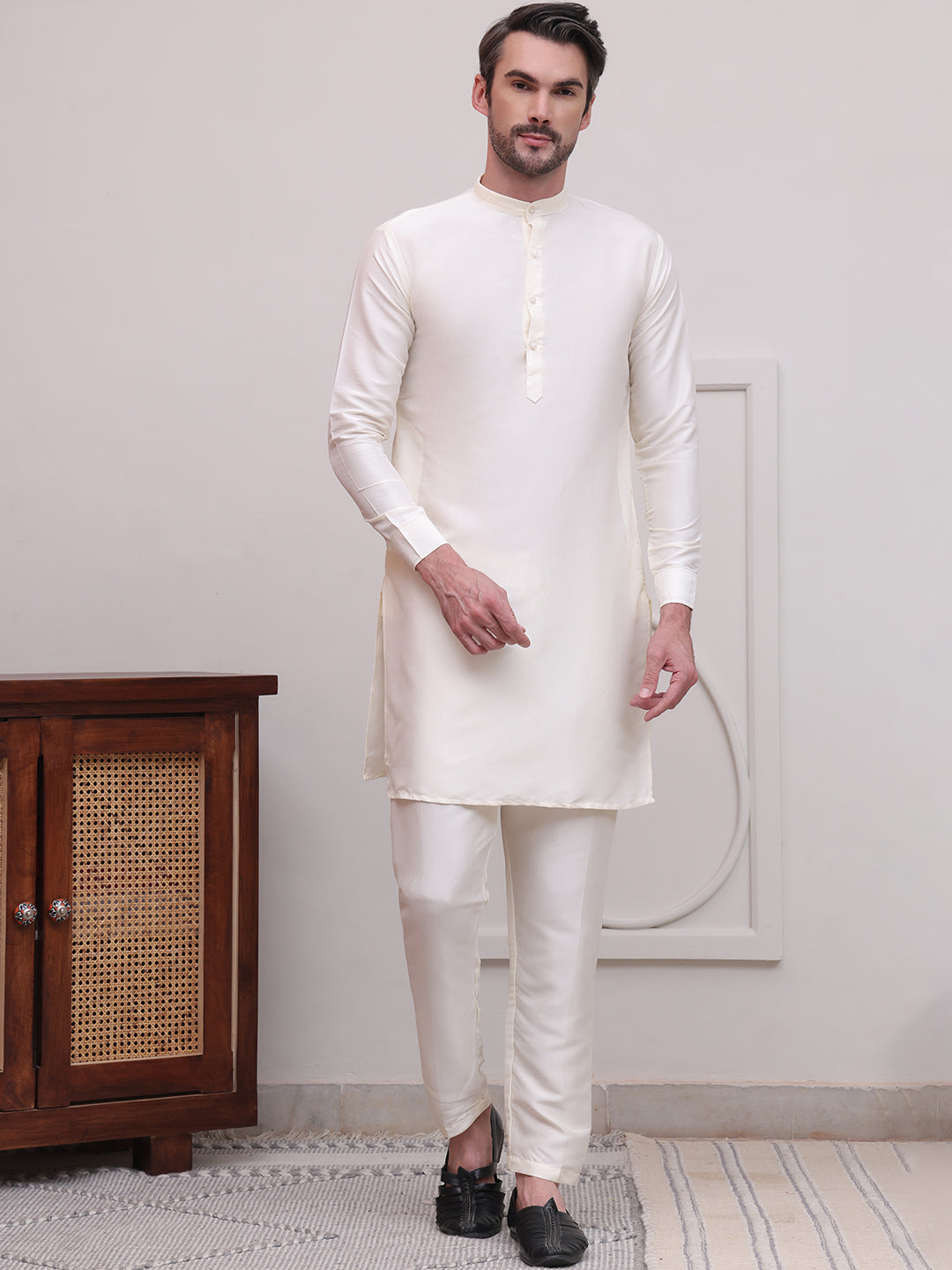Off-White Solid Kurta Set for men
